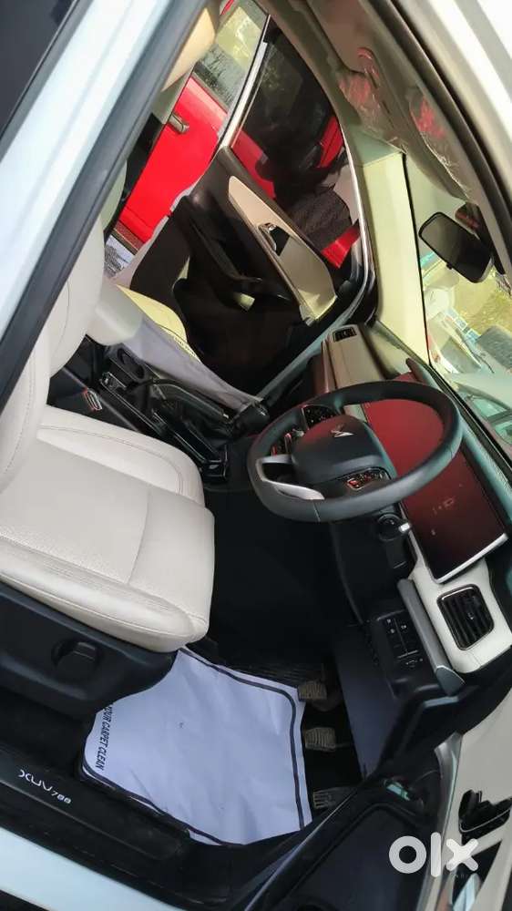 Mahindra Xuv700 2026 Diesel Well Maintained