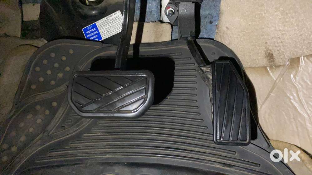 Maruti Suzuki Swift Dzire Amt Vxi, 2017, Petrol