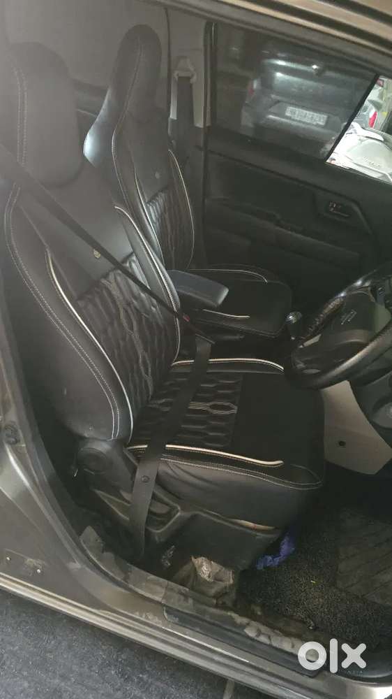 Good Condition Dec 2022 Model Lxi Petrol+cng