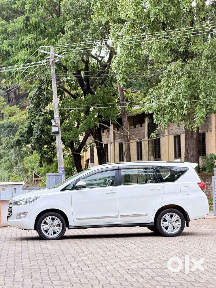 Toyota Innova Crysta 2.8 Gx At 8s, 2018, Diesel