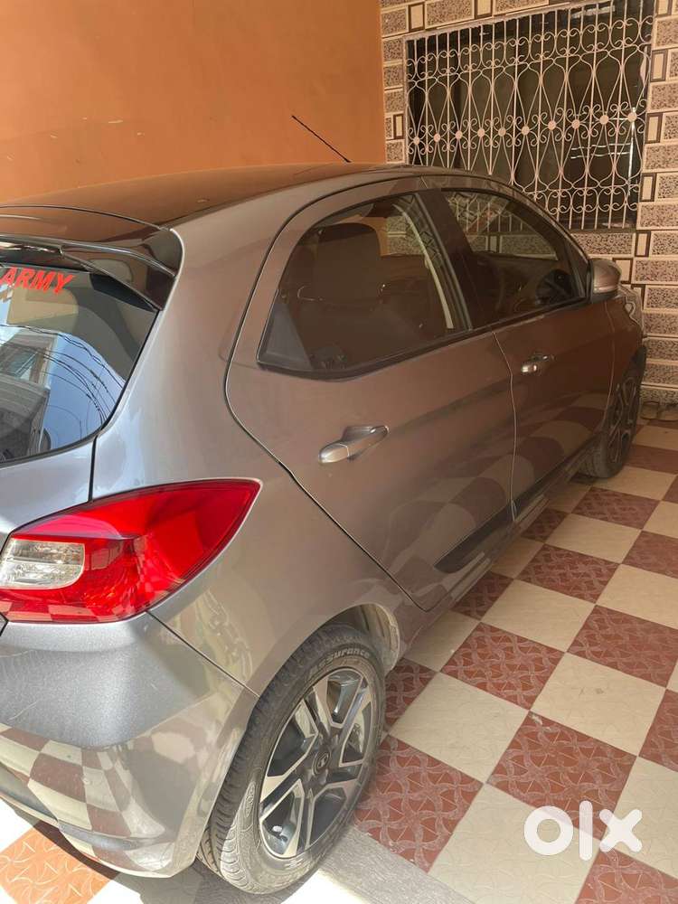 Tata Tiago Xz+ Dt Top Model Petrol
