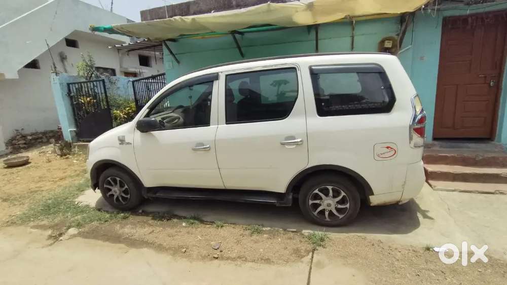 Mahindra Xylo 2013