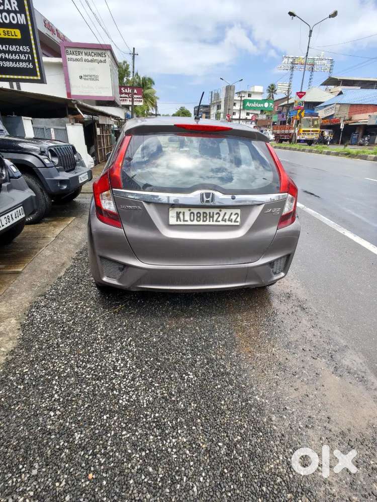 Honda Jazz Sv Petrol Mt Year 2015