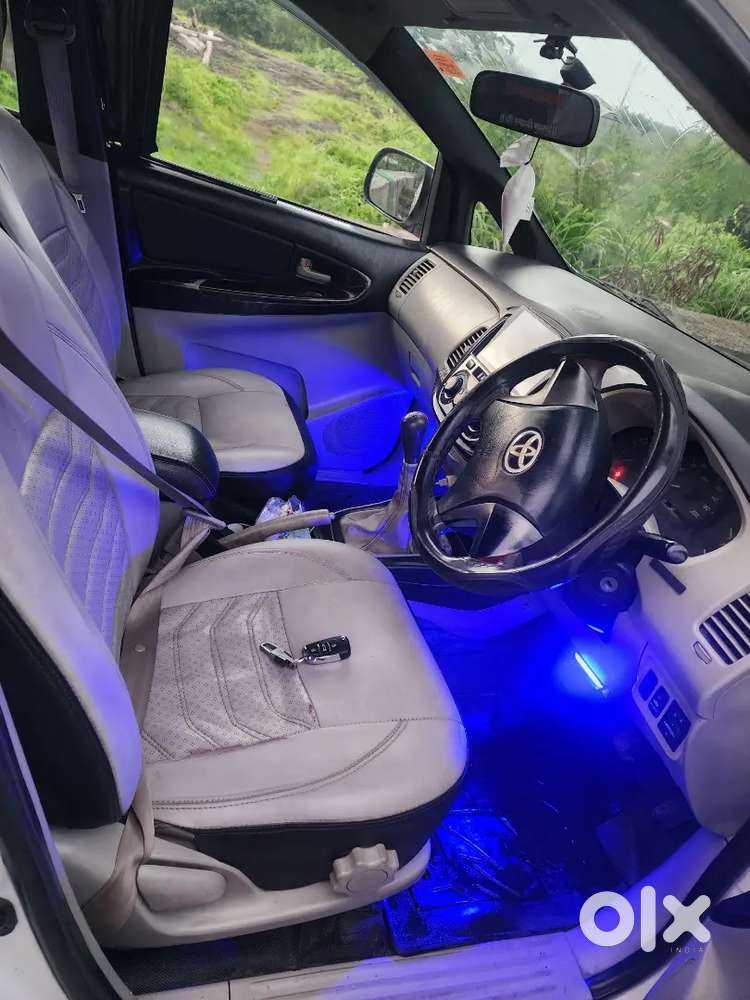 Toyota Innova 2.5 G1 2012