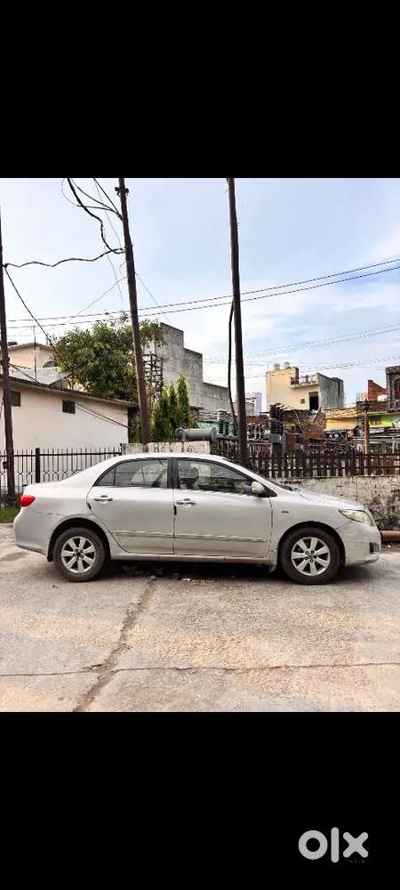 Toyota Corolla Altis 2011