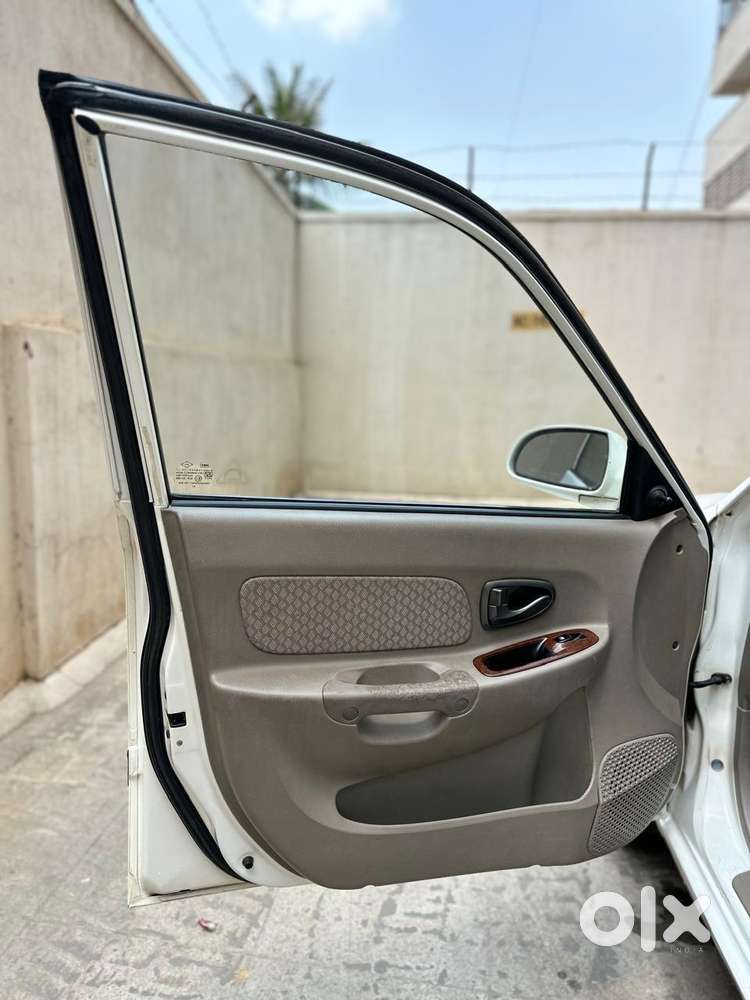 Hyundai Accent Executive, 2010, Petrol