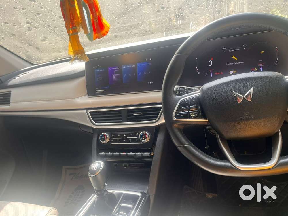 Mahindra Xuv700 Diesel 2022 Year