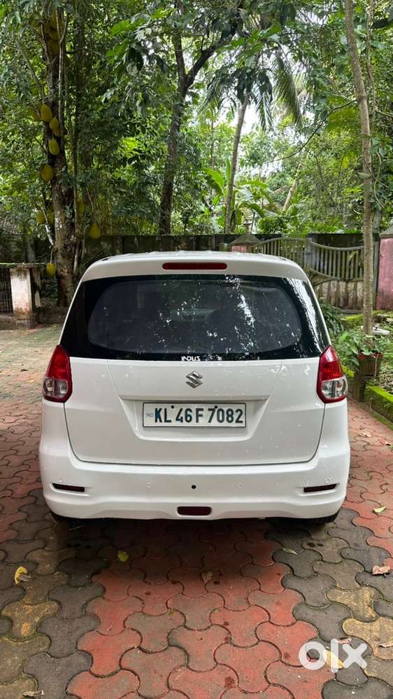 Maruti Suzuki Ertiga Petrol 2012