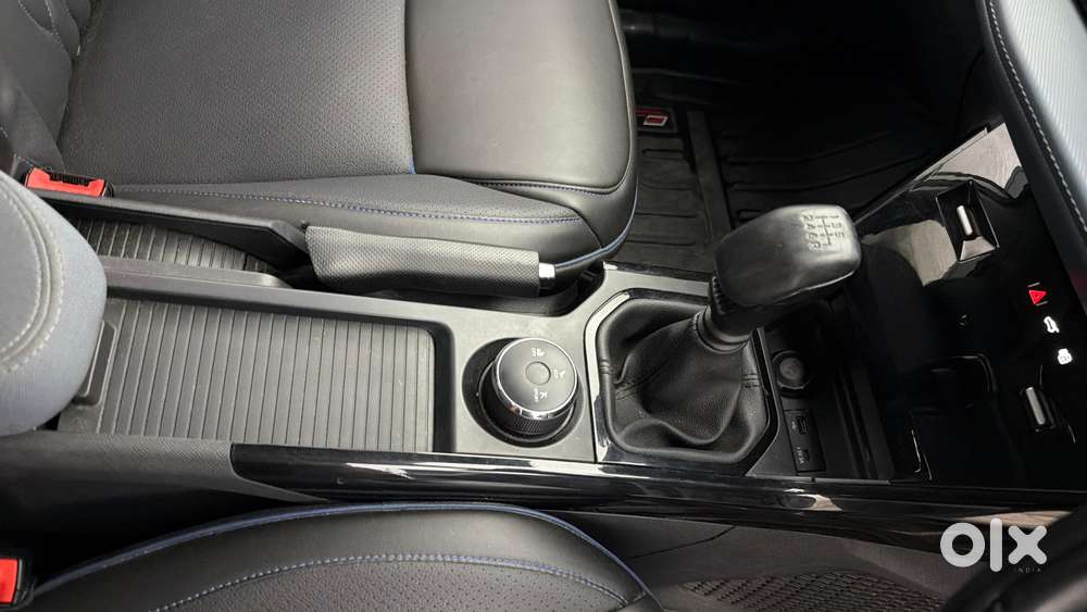 Tata Curvv Creative Plus S 1.2 Revotron Petrol 7dca, 2025, Petrol