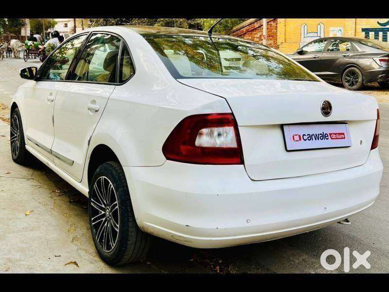 Skoda Rapid 2013-2016 1.5 Tdi At Ambition With Alloy Wheel, 2015, Di..