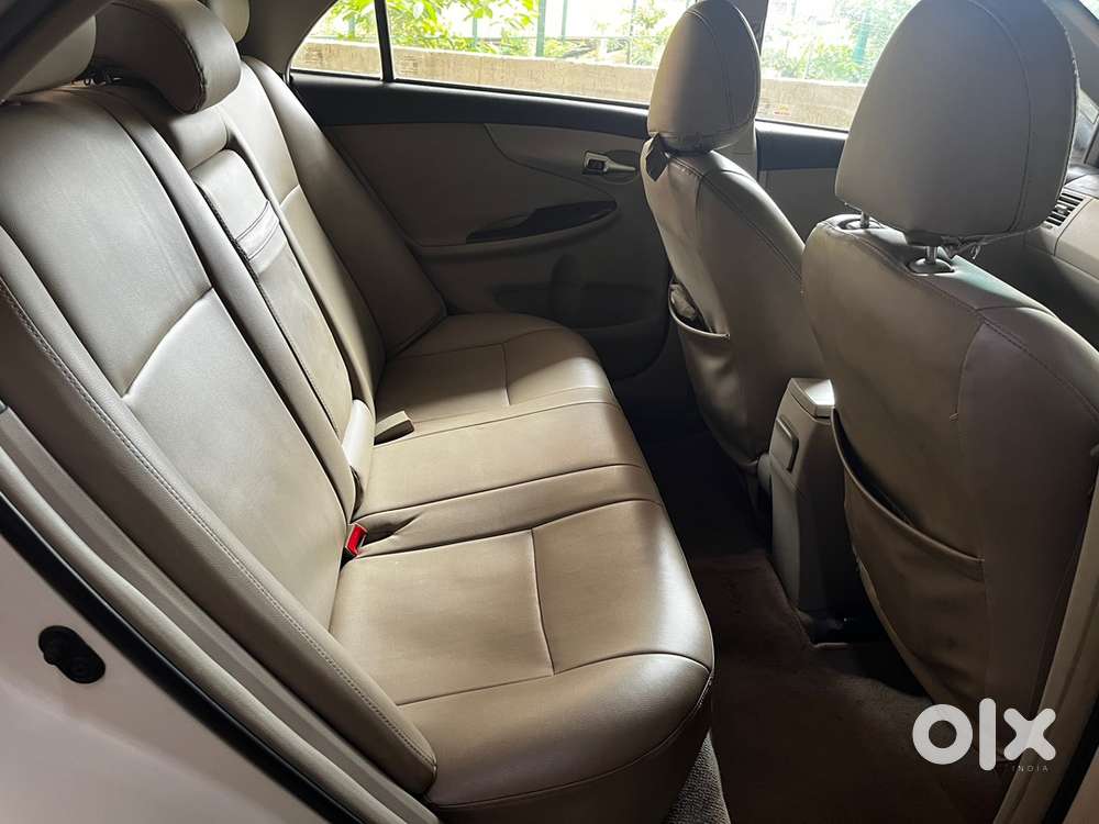 Toyota Corolla Altis 2012