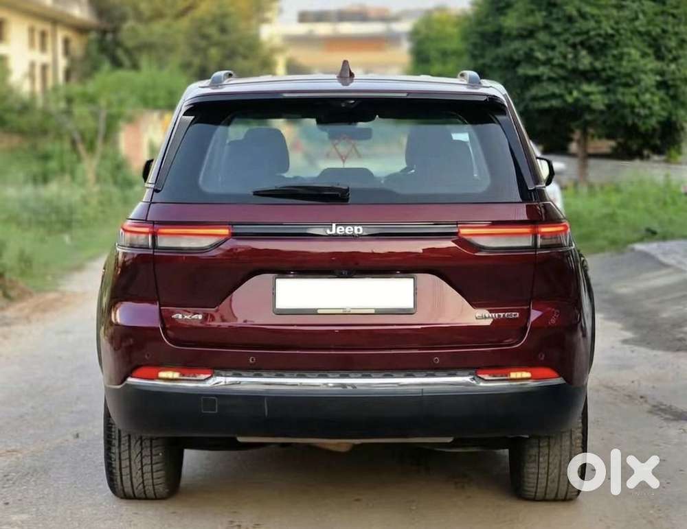 Jeep Grand Cherokee Limited (o) 4x4 At, 2023, Petrol