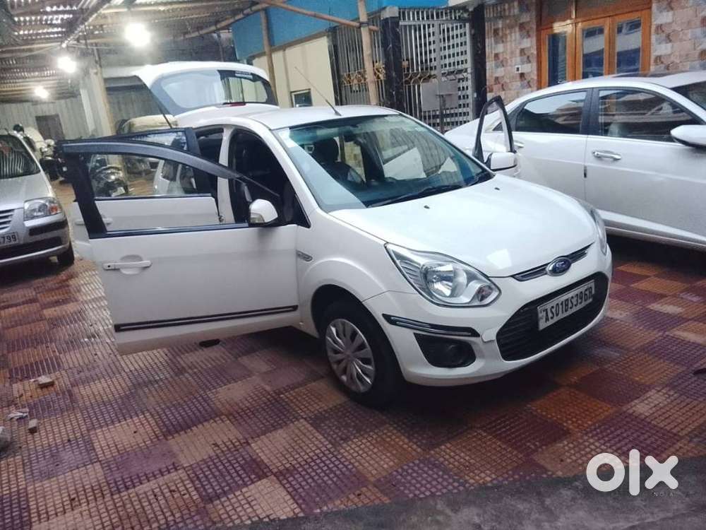 Ford Figo 1.2p Trend Mt, 2015, Petrol