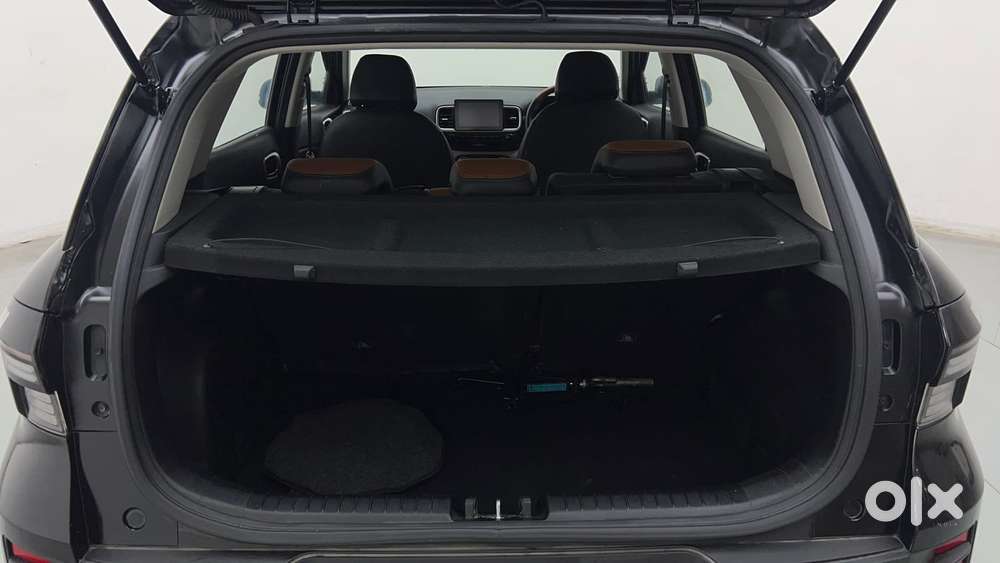 Hyundai Venue 1.0 S (o) Turbo Dct, 2023, Petrol