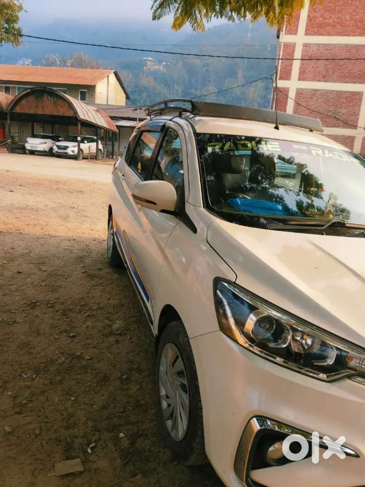 Ertiga Smart Hybrid Top Model