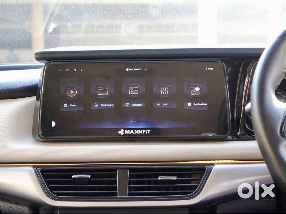 Mahindra Xuv700 Mx Diesel Mt 5 Str (e), 2024, Diesel