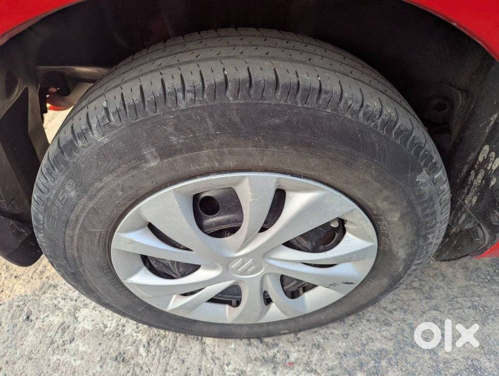 Maruti Suzuki Swift Vxi + Manual, 2023, Petrol
