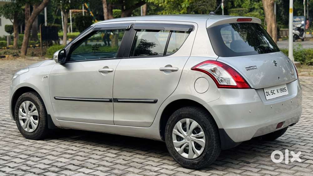Maruti Suzuki Swift Vxi 1.2 Abs Bs-iv, 2012, Cng & Hybrids