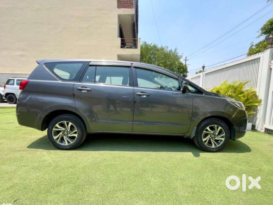Toyota Innova Crysta 2.4 G Mt, 2022, Diesel