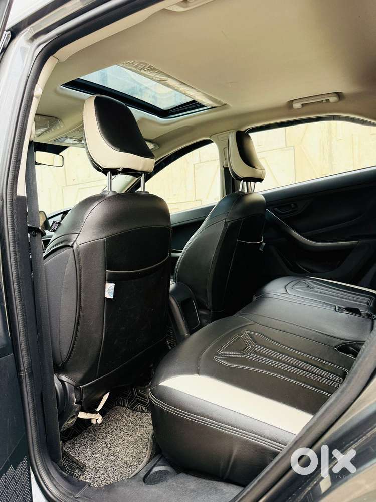 Tata Nexon Smart Plus S 1.2 Revotron Petrol 5 Mt, 2024, Petrol