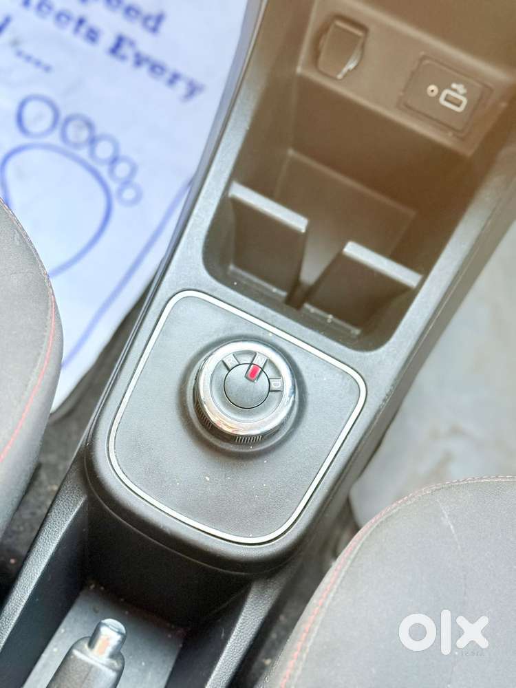 Renault Kwid 1.0 Rxt (o) Easy-r, 2020, Petrol