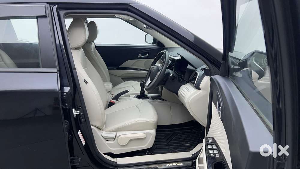 Mahindra Xuv300 W8 Option Diesel, 2023, Diesel