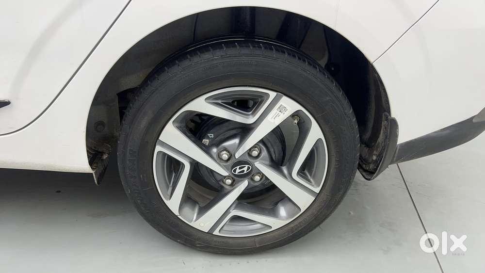 Hyundai Aura 1.2 Sx Cng, 2024, Cng & Hybrids