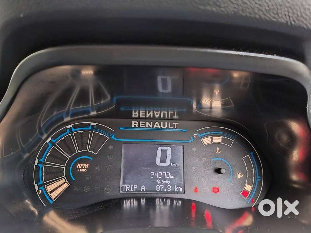 Renault Triber Rxt, 2022, Petrol