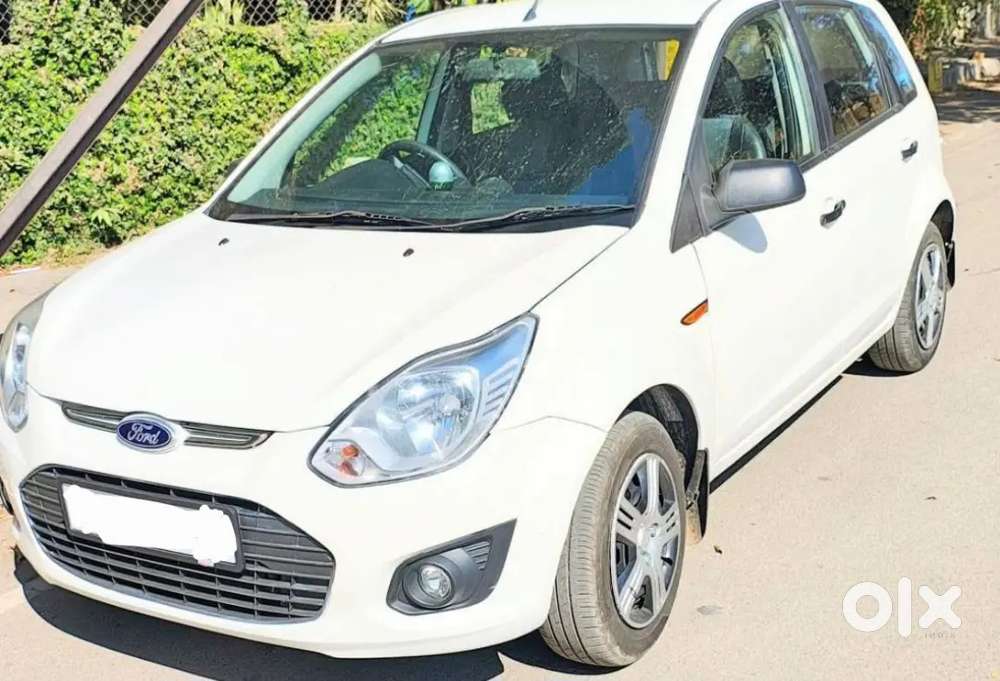 Ford Figo Titanium 2015 Petrol