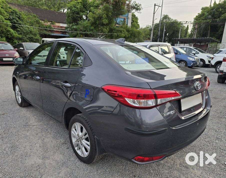 Toyota Yaris J Cvt, 2019, Petrol