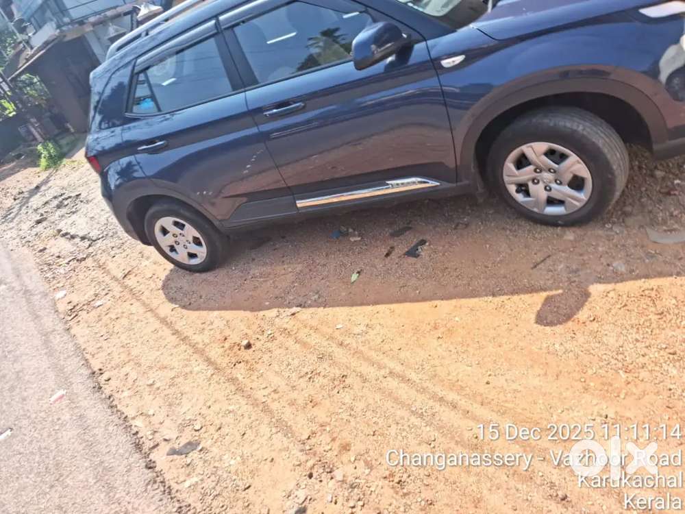 Well Maintained Well Serviced Car 2022 Model Hyundai Venue Car