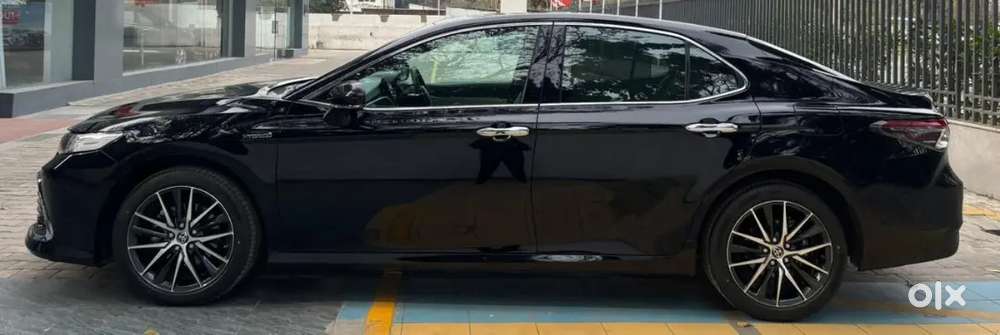 Toyota Camry 2024 Showroom Condition