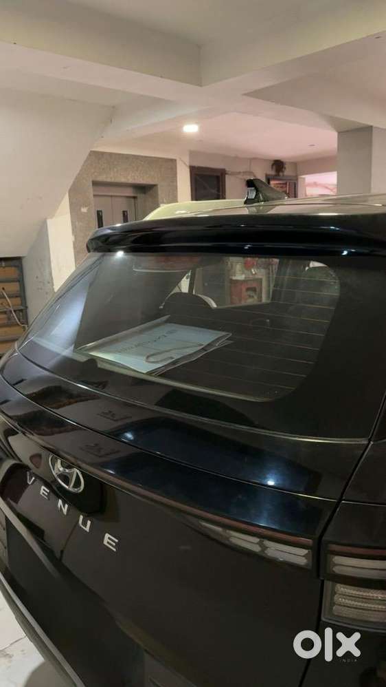 Hyundai Venue 2022 33000 Km Driven