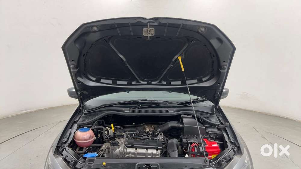 Volkswagen Polo Petrol Comfortline 1.2l, 2015, Petrol