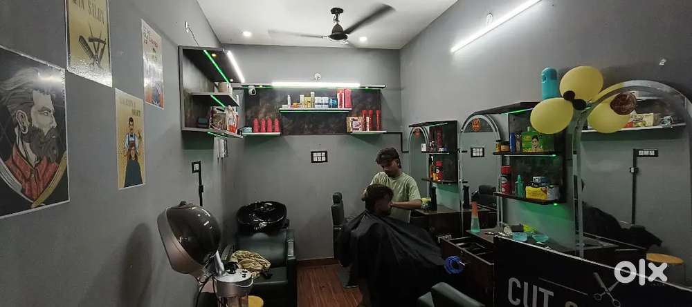 Unisex Salon – Fully Furnished Setup for Sale with brand name