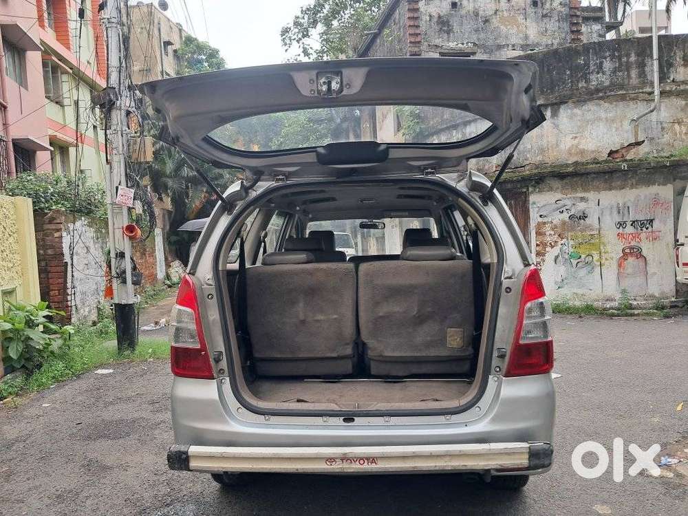 Toyota Innova 2.5 G (diesel) 8 Seater, 2016, Diesel