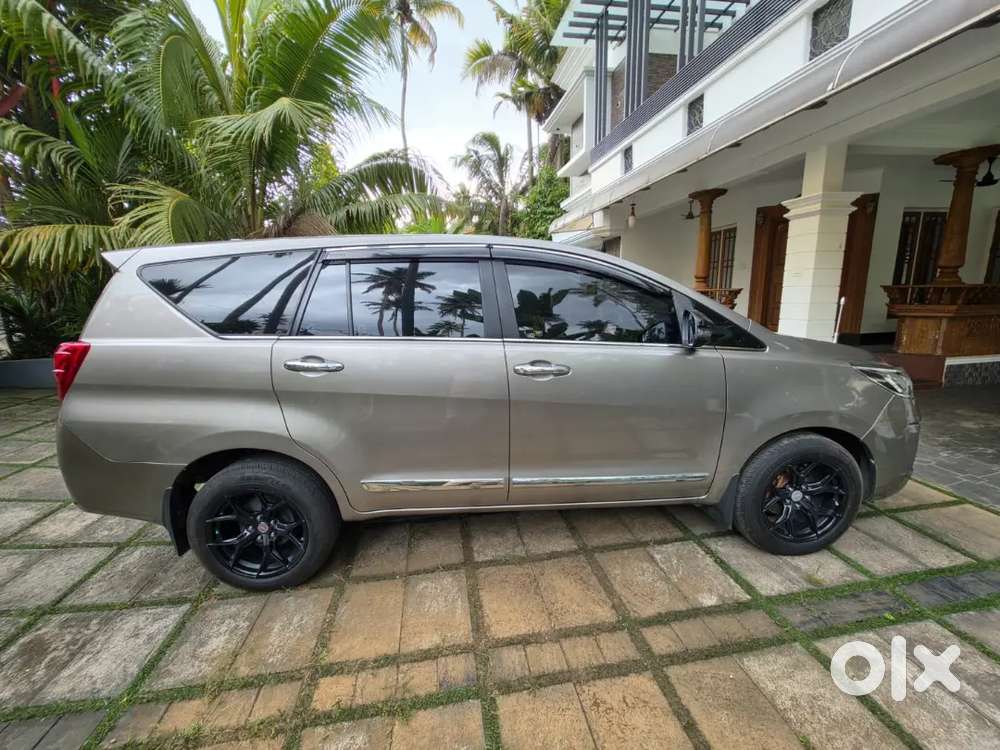 Toyota Innova Crysta 2021