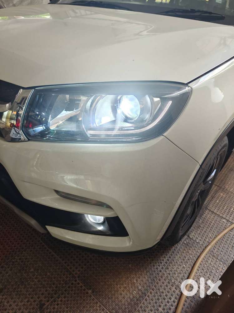 Maruti Brezza Zdi+ Amt 2018 White Top Model No Accident Fully Loaded