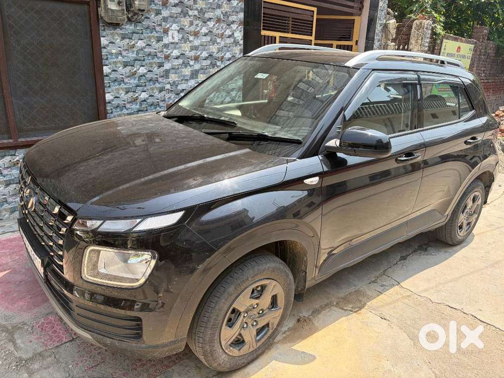 Hyundai Venue 2023 40000 Km Driven