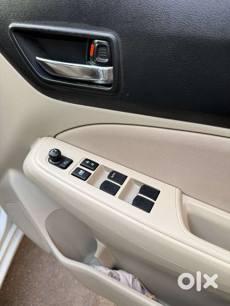 Maruti Suzuki Swift Dzire Vxi Optional, 2022, Petrol