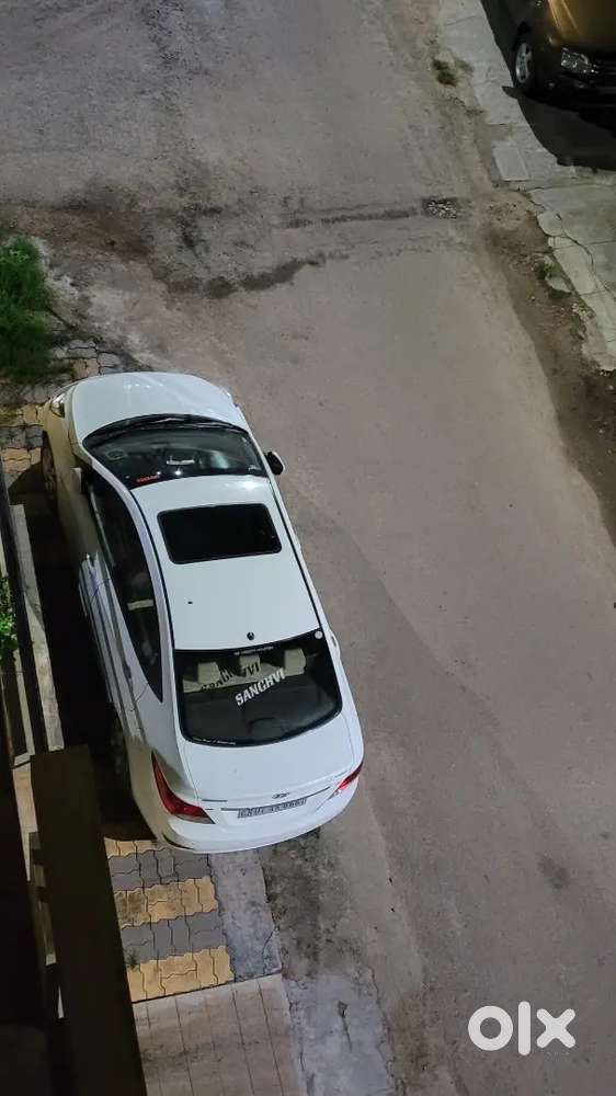 With Automatic Sunroof