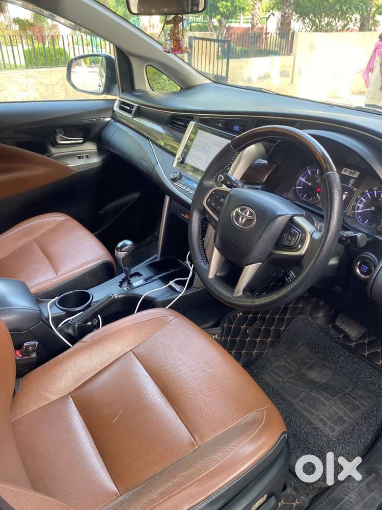 Toyota Innova Crysta 2.8z Automatic, 2022, Diesel