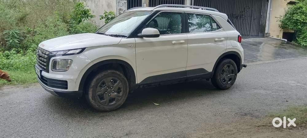 Hyundai Venue S Plus Mt 1.2 Kappa, 2023, Petrol