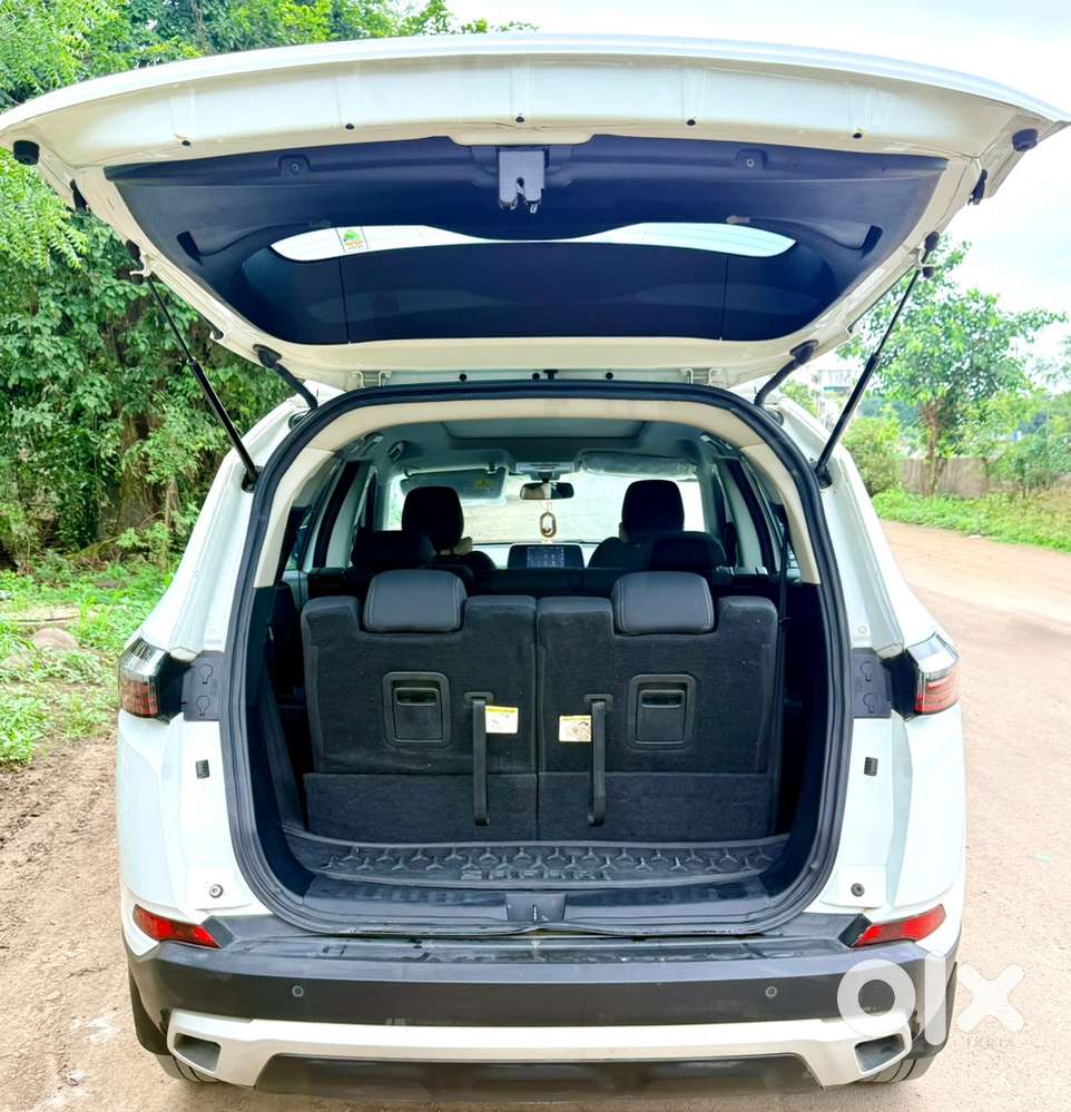 Showroom Condition Scratchless Mint Condition Tata Safari Diesel 2022