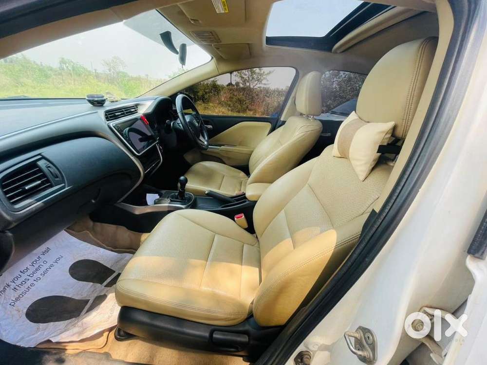 Honda City Petrol 2015 Sunroof, Push Button Start