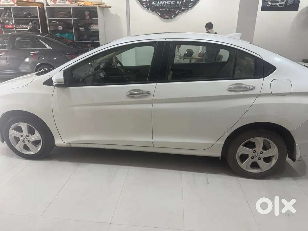Honda City 1.5 V 4th Gen I-vtec Mt, 2016, Petrol