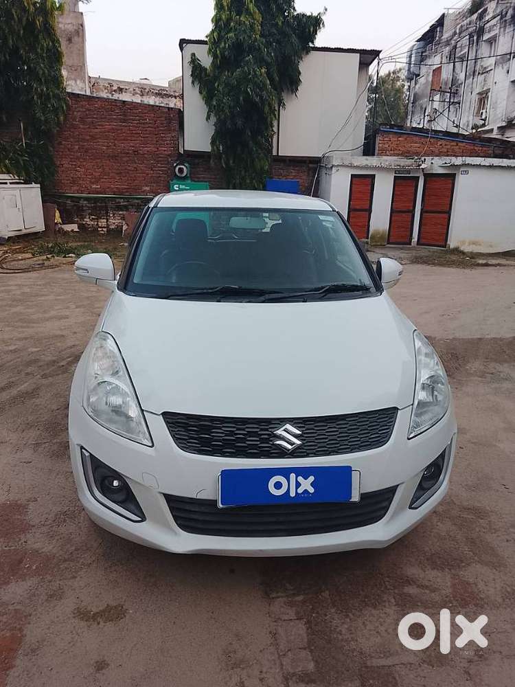 Maruti Suzuki Swift Vxi With Abs, 2015, Petrol