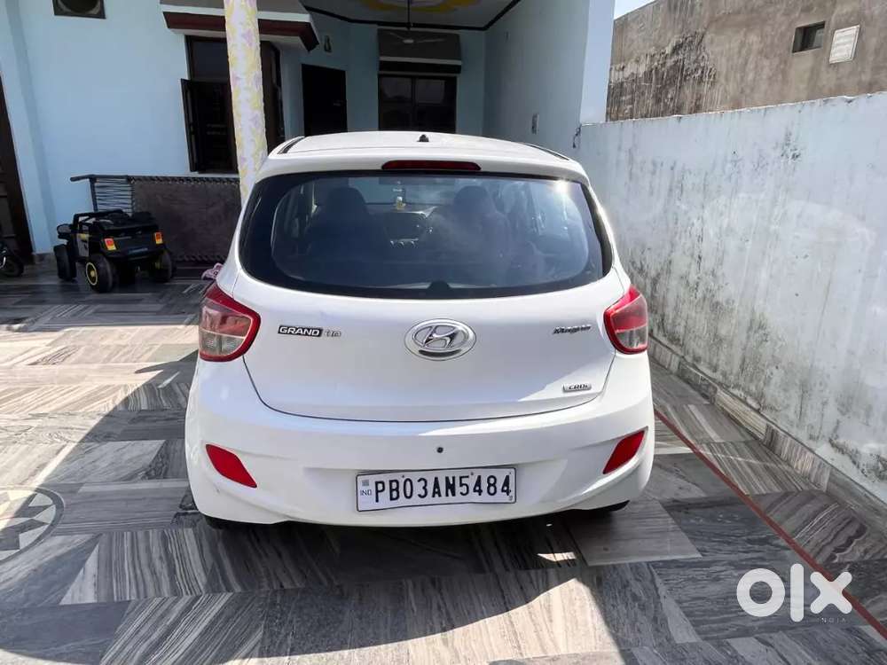 Hyundai Grand I10 2016 Diesel 83372 Km Driven