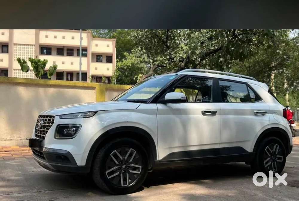 Hyundai Venue 2022 Diesel 29000 Km Driven