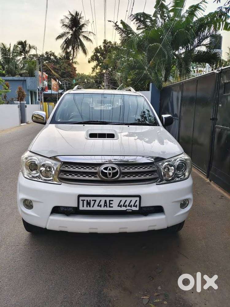 Toyota Fortuner 3.0 4x4 Manual, 2011, Diesel